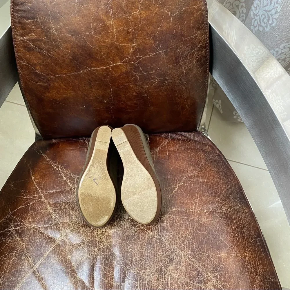 NWOB Report olive strap platform wedges 6